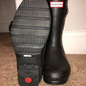 Mid calf matte black hunter boots